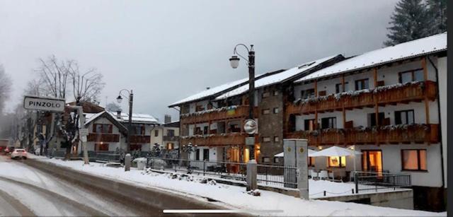 Olympic Regina Hotel Pinzolo Exterior photo