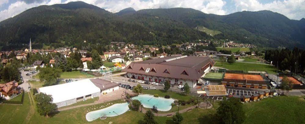 Olympic Regina Hotel Pinzolo Exterior photo